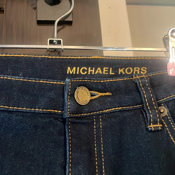 Michael kors jean capris in size 6 - Picture 2 of 5